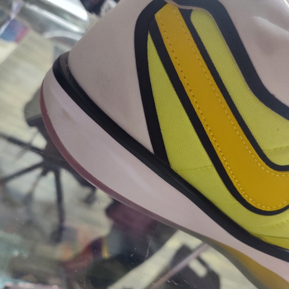 Nike Air Zoom G.T. Hustle 2 Men's Size 10.5 Yellow Athletic Gym Basketball Shoes - Picture 9 of 9